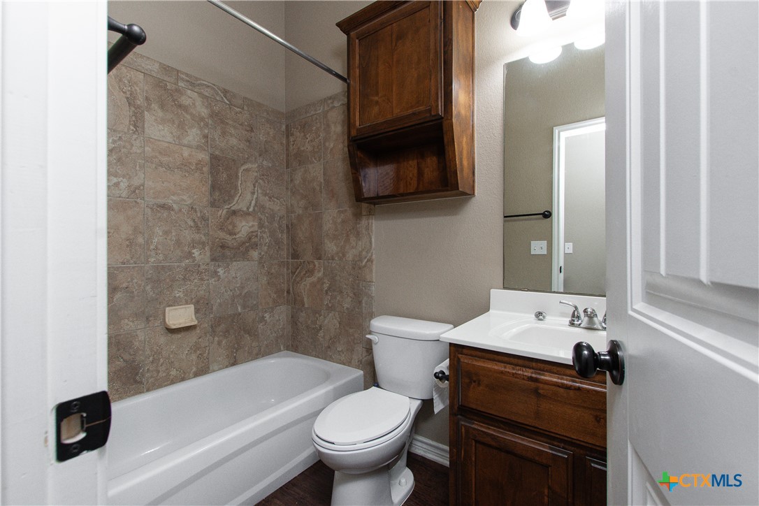 502 Sladecek Drive A Property Photo 10