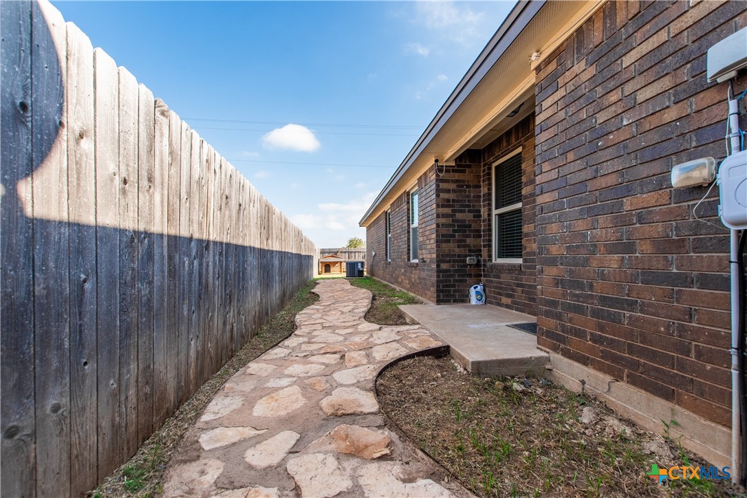 502 Sladecek Drive A Property Photo 19