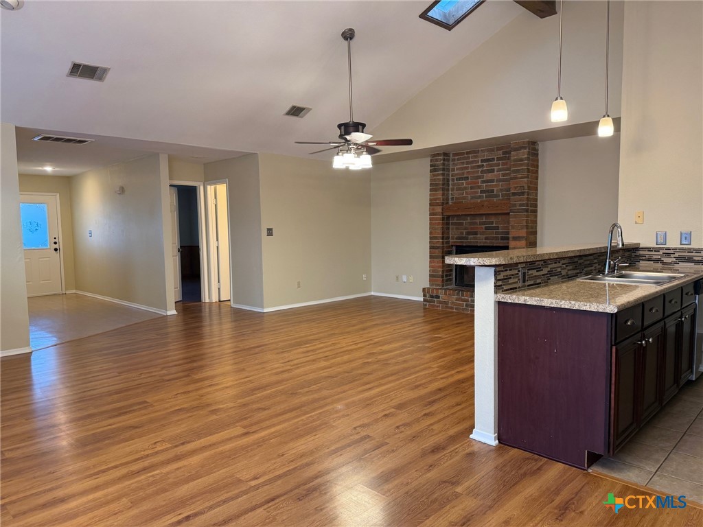 758 Briarbend Drive Property Photo 7
