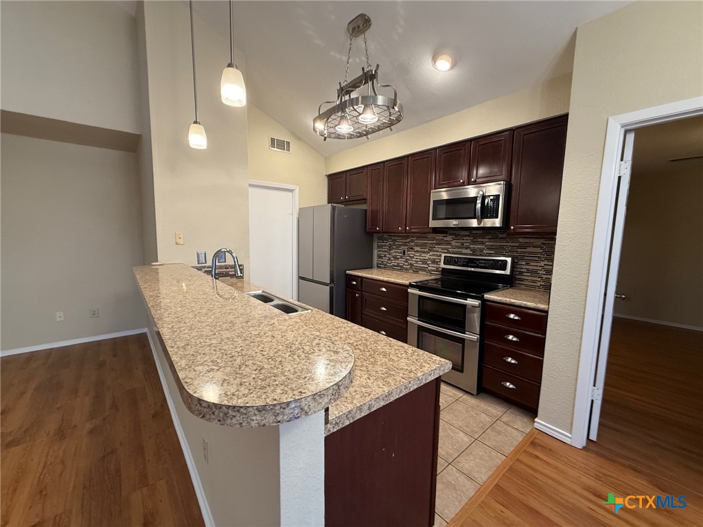758 Briarbend Drive Property Photo 14