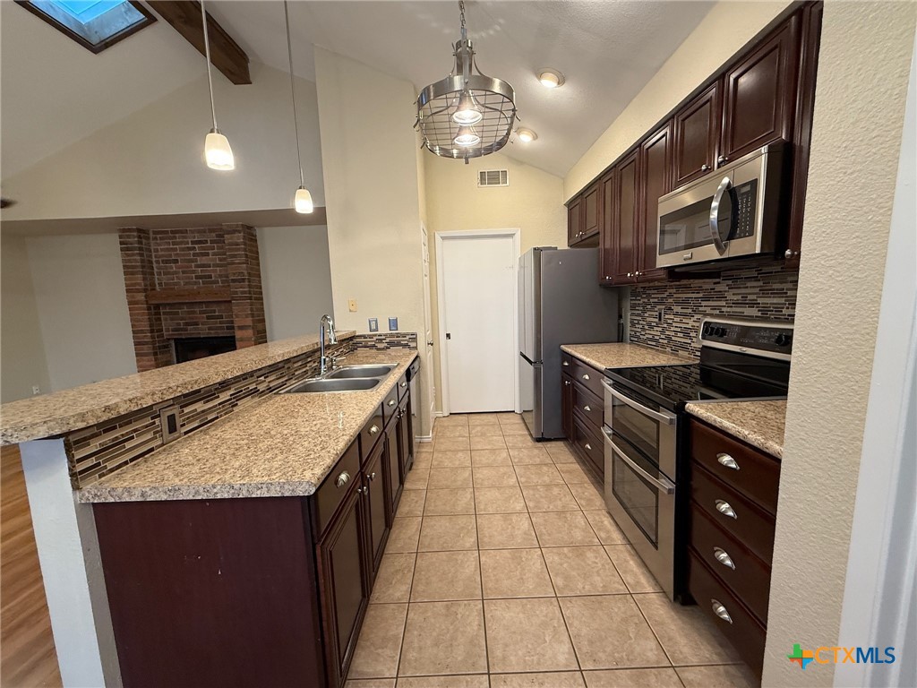 758 Briarbend Drive Property Photo 15