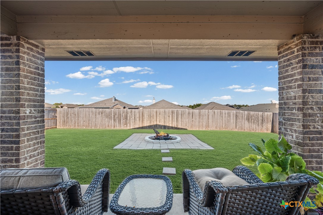 1905 Broken Shoe Trail Property Photo 1