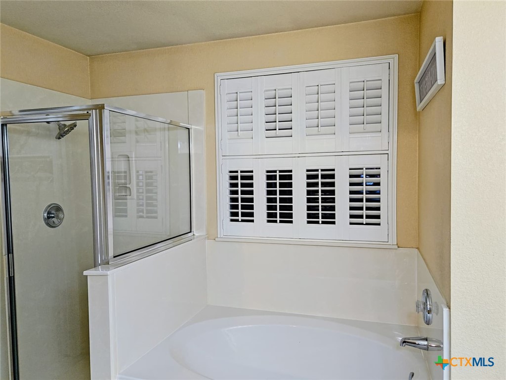 3403 Thunder Creek Drive Property Photo 14