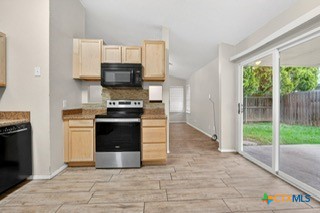 3704 Daniels Drive Property Photo 5