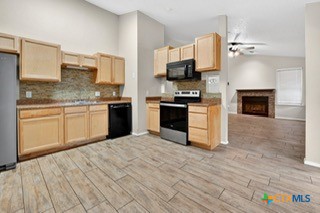 3704 Daniels Drive Property Photo 6