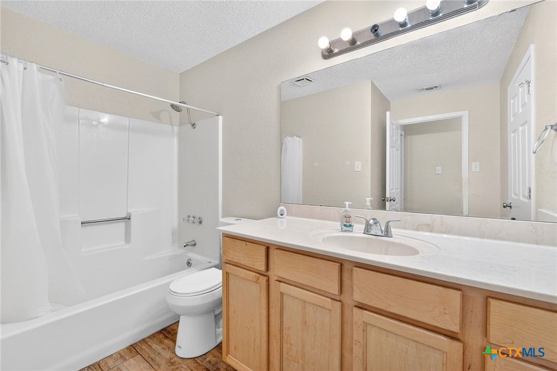 3704 Daniels Drive Property Photo 13