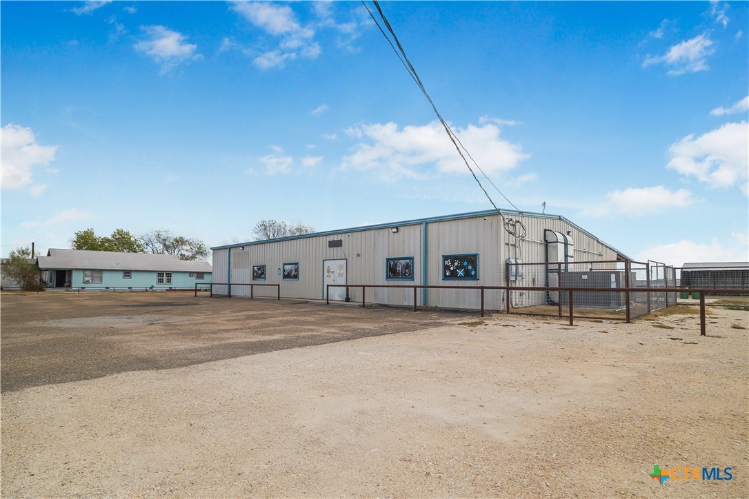 803 Us Highway 77a N Property Photo 1