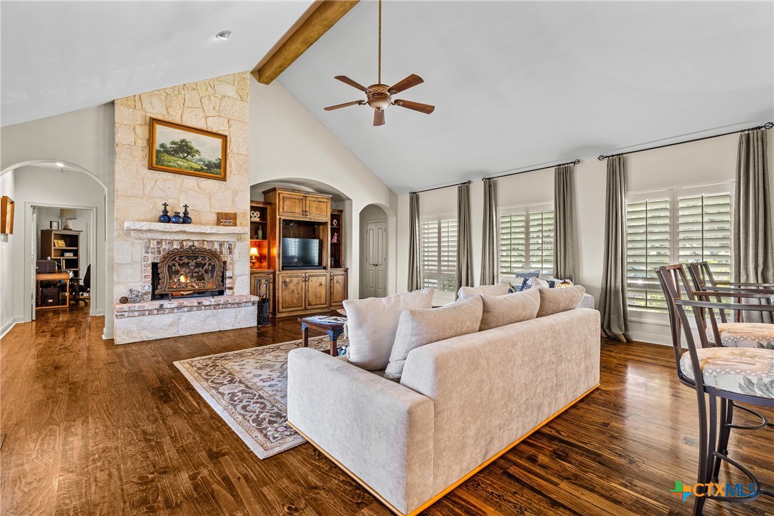 204 Kendall Jackson Property Photo 34