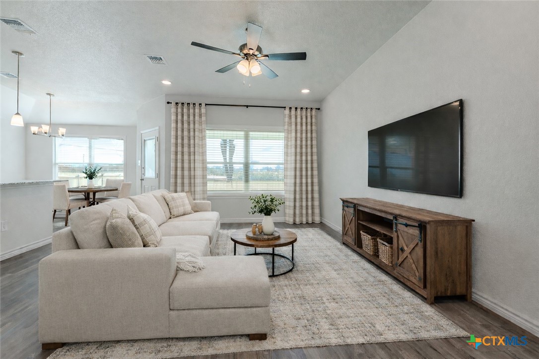1104 Karen Drive Property Photo 2