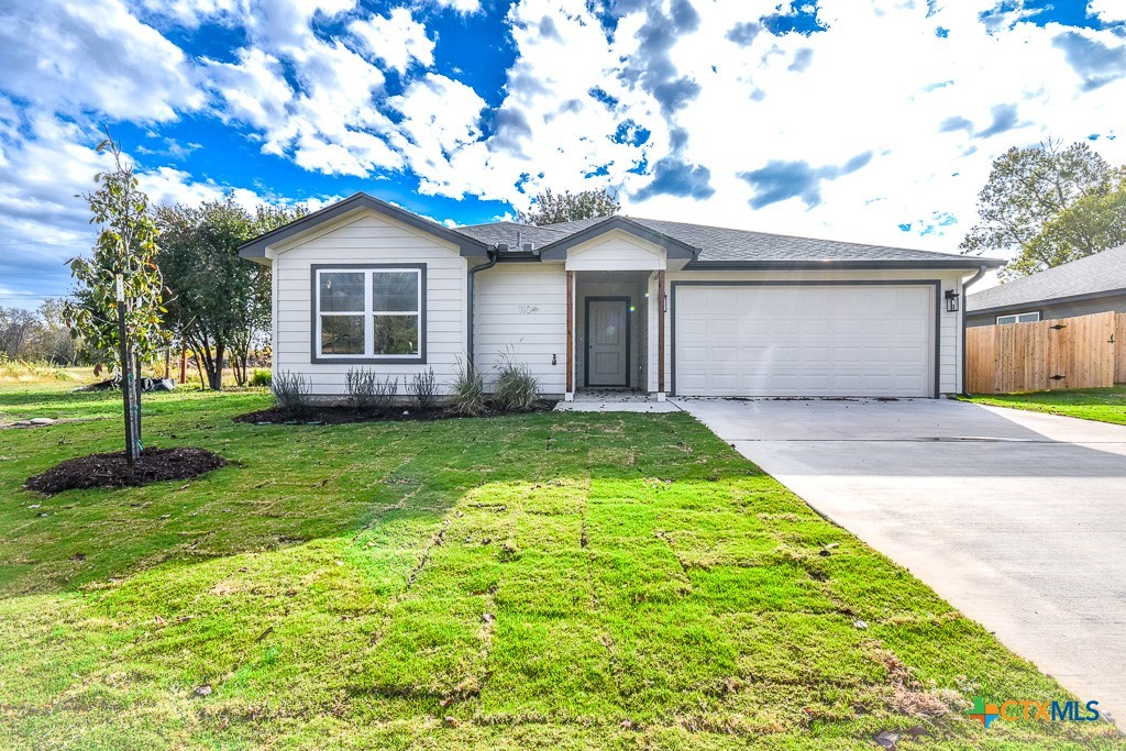 1104 Karen Drive Property Photo 4
