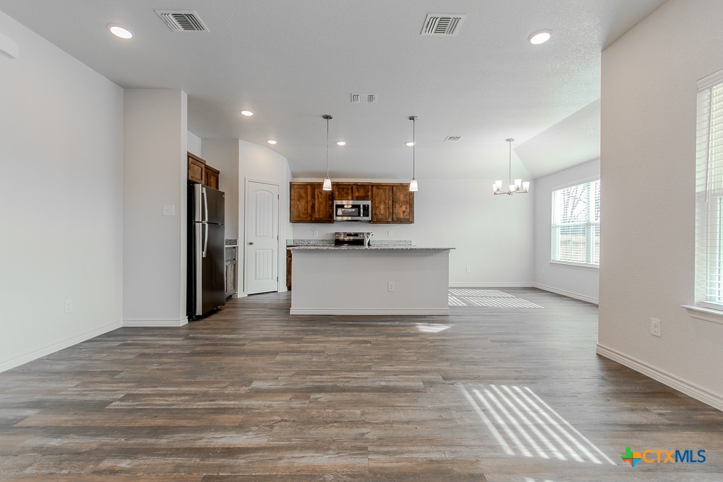 1104 Karen Drive Property Photo 7