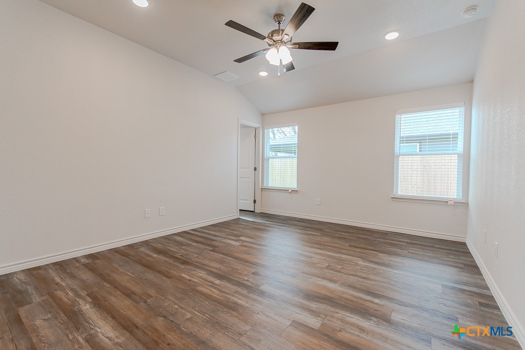 1104 Karen Drive Property Photo 13
