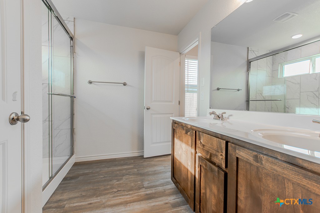 1104 Karen Drive Property Photo 15