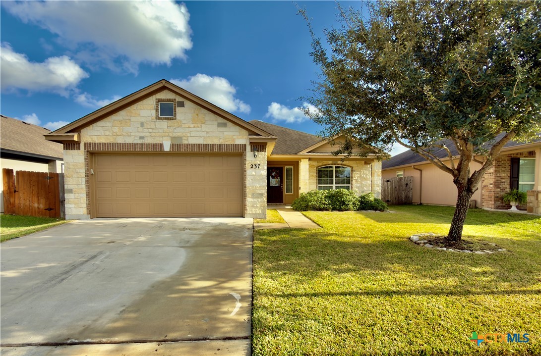 237 Cobble Stone Court Property Photo 1