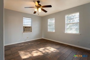 506 Powell Street Property Photo 7