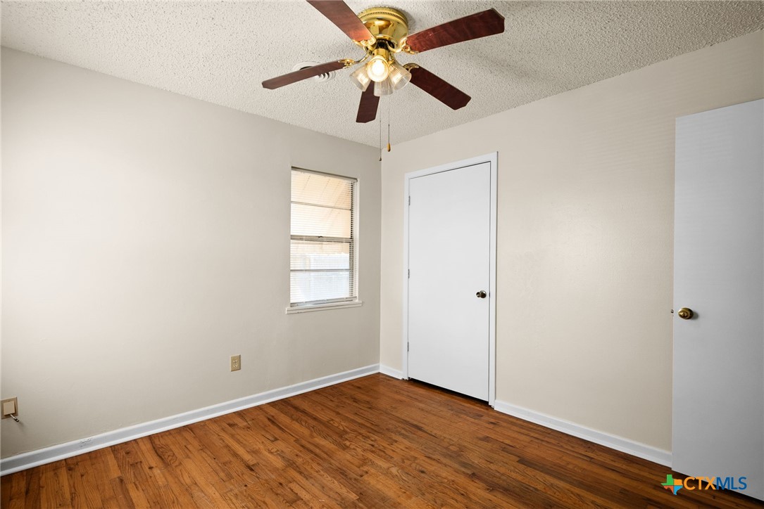 302 Easy St Property Photo 15