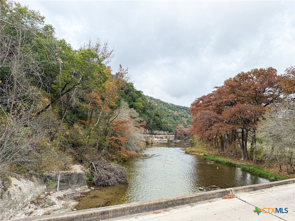 9751 River Road Property Photo 4