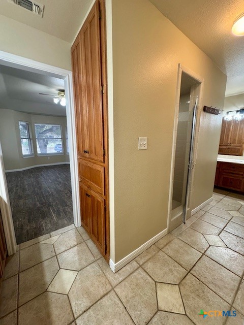 1301 Fieldcrest Property Photo 16