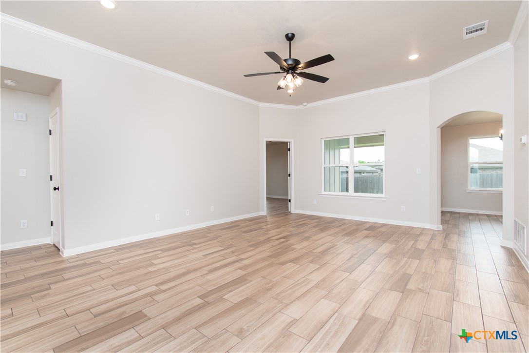 2558 Cowgirl Trail Property Photo 5