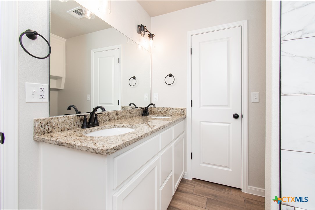 2558 Cowgirl Trail Property Photo 15
