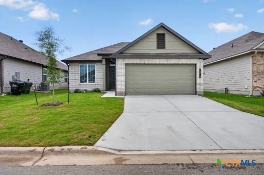 1915 Meridian Loop Property Photo 1