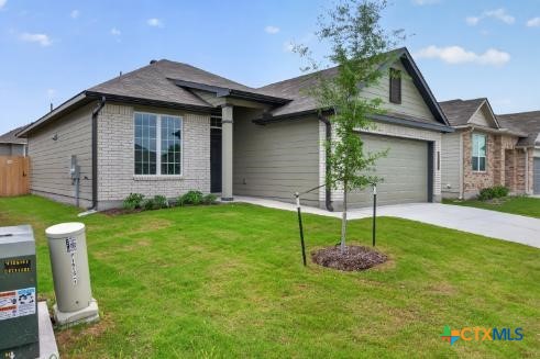 1915 Meridian Loop Property Photo 3