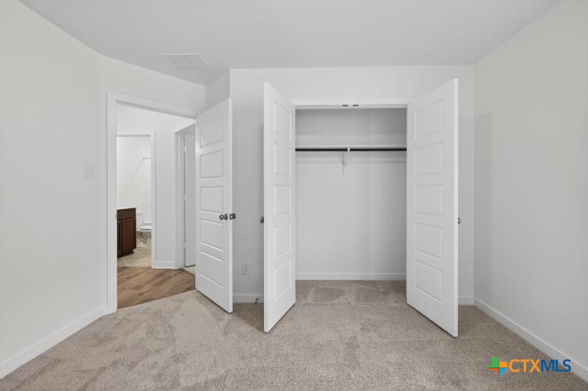1915 Meridian Loop Property Photo 19