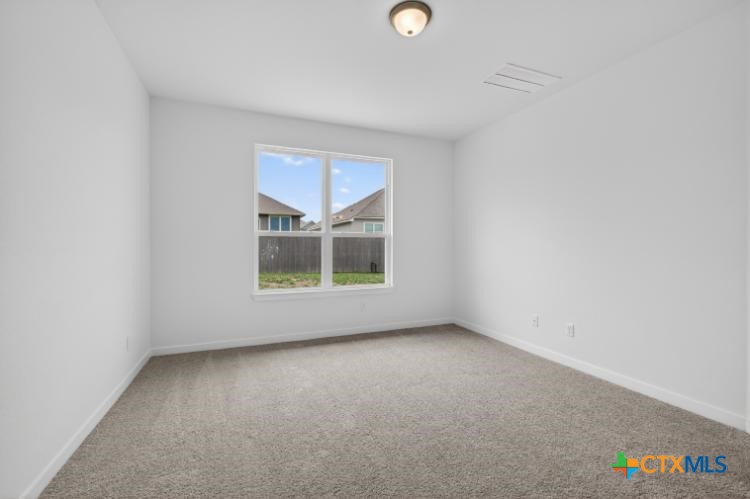 1915 Meridian Loop Property Photo 22
