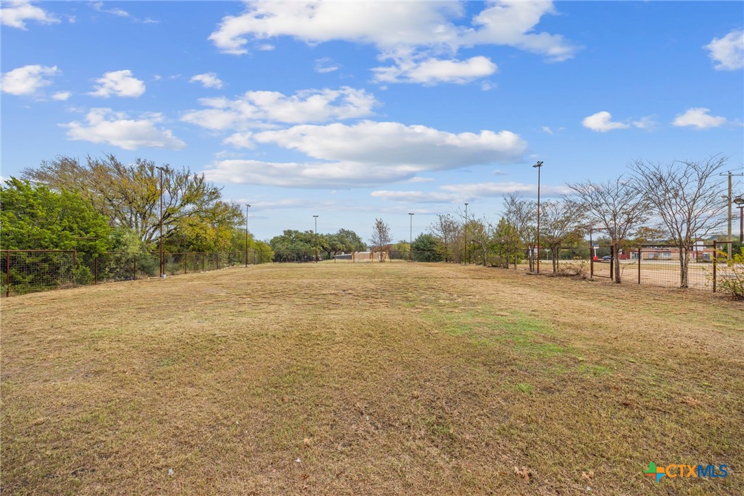 1505 E Veterans Memorial Boulevard Property Photo 23