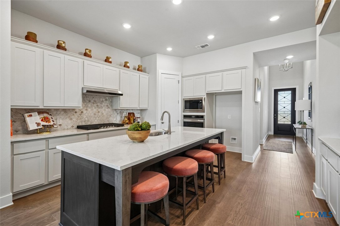 2219 Altiplano Property Photo 7