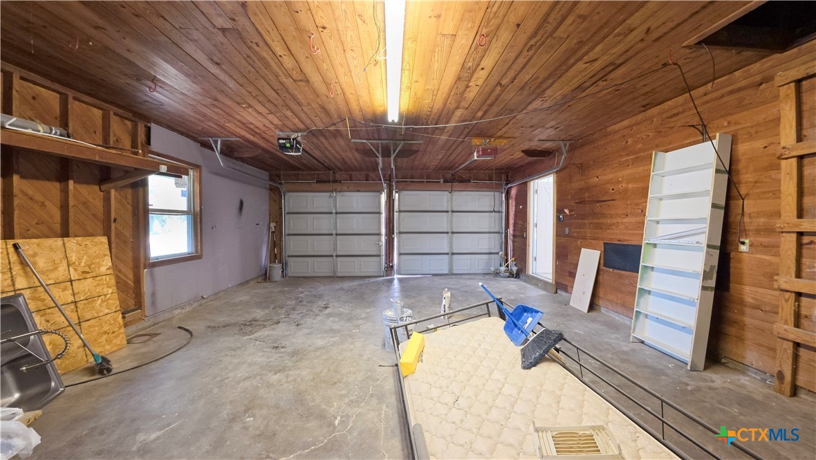 911 Depot Street Property Photo 34