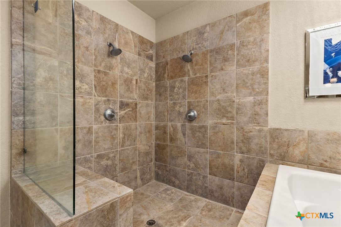 372 Shady Hollow Property Photo 19