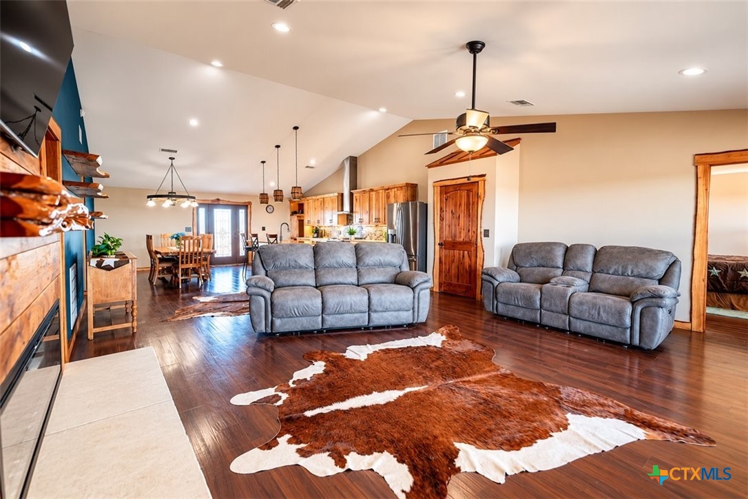 1825 Savanna Ridge Ranch Road Property Photo 6