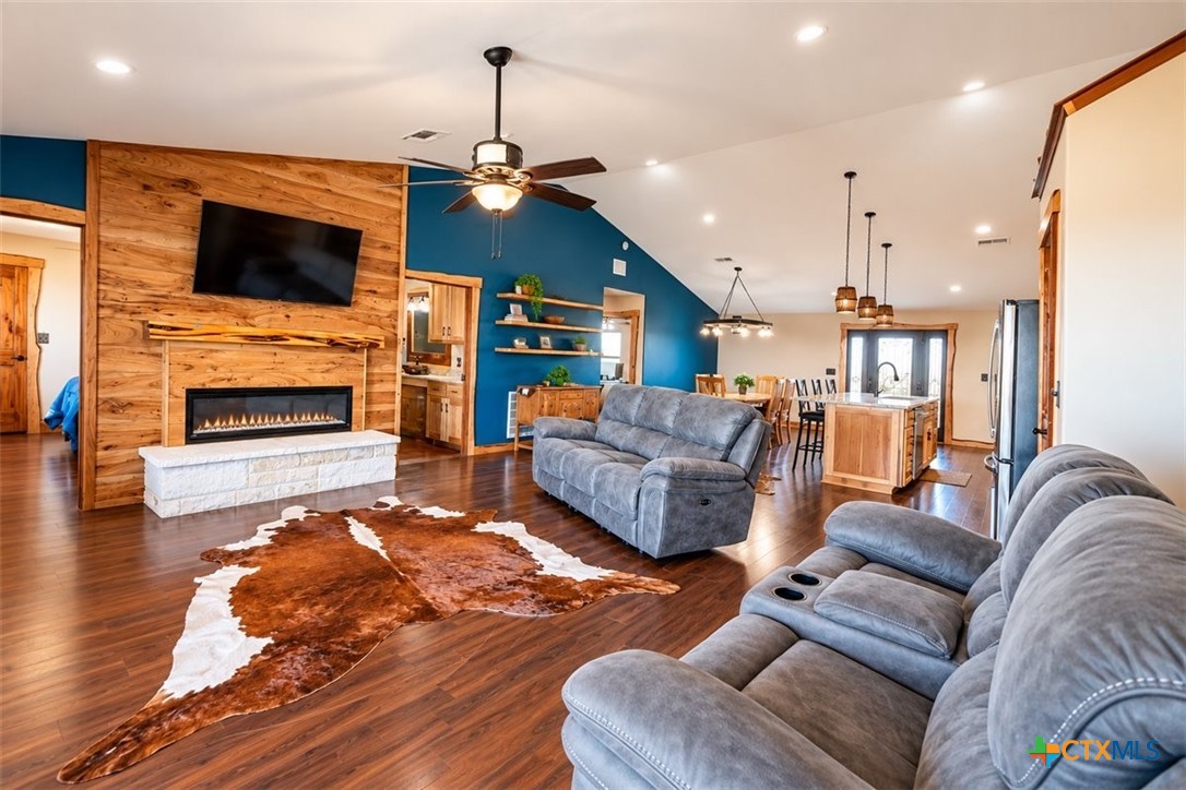 1825 Savanna Ridge Ranch Road Property Photo 7