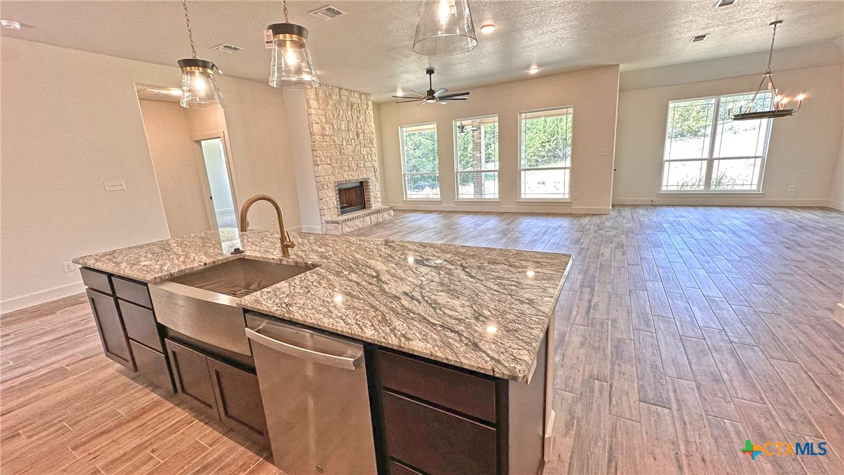 818 Estate Circle Property Photo 10