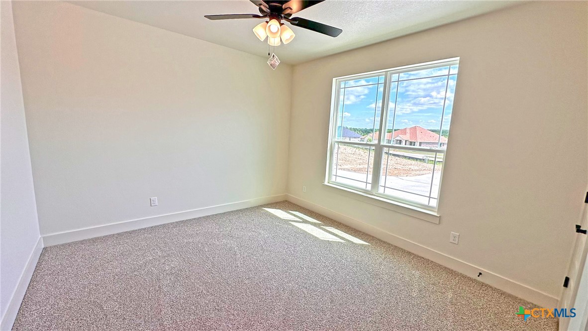 818 Estate Circle Property Photo 19