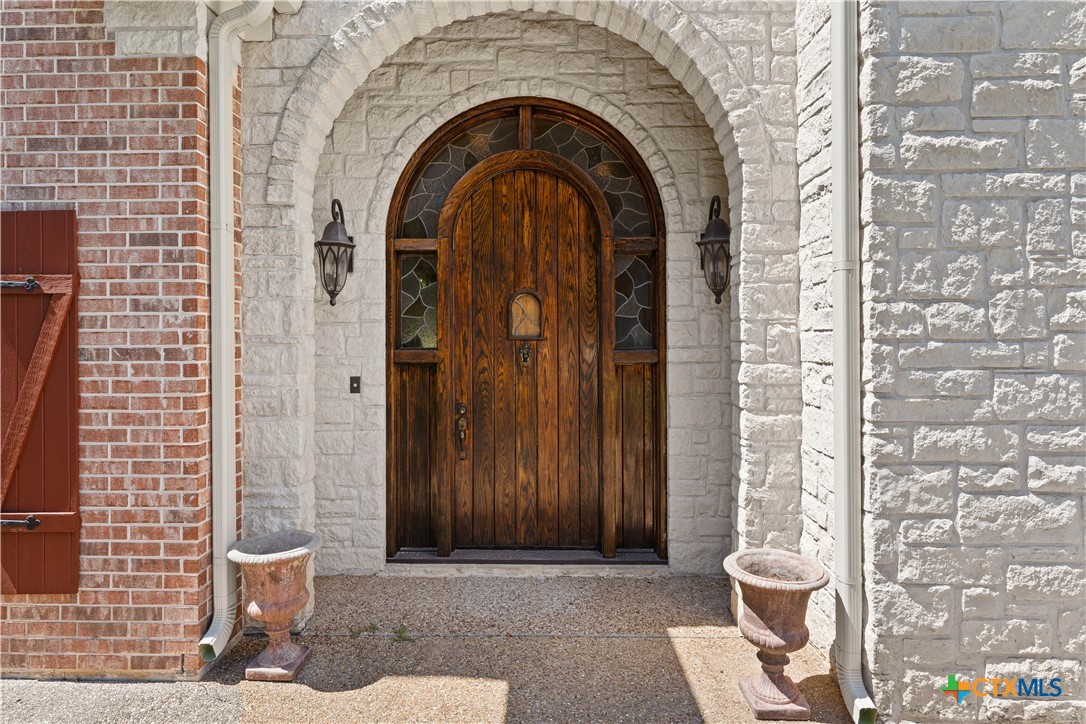 300 Salado Creek Place Property Photo 4