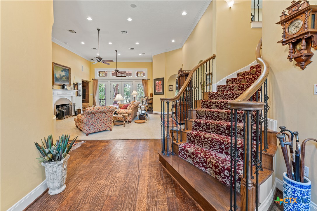 300 Salado Creek Place Property Photo 12