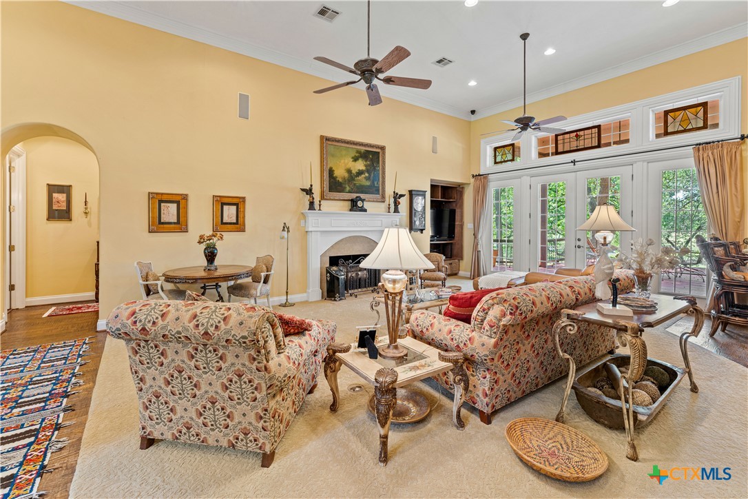 300 Salado Creek Place Property Photo 13