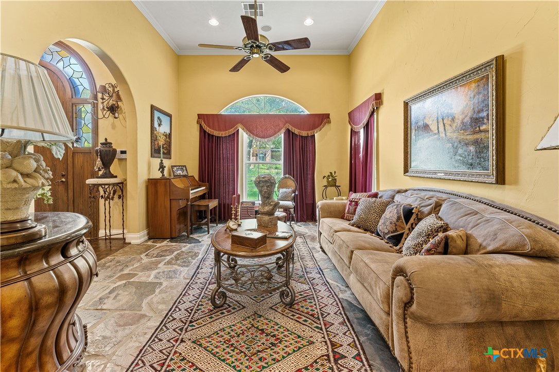 300 Salado Creek Place Property Photo 15