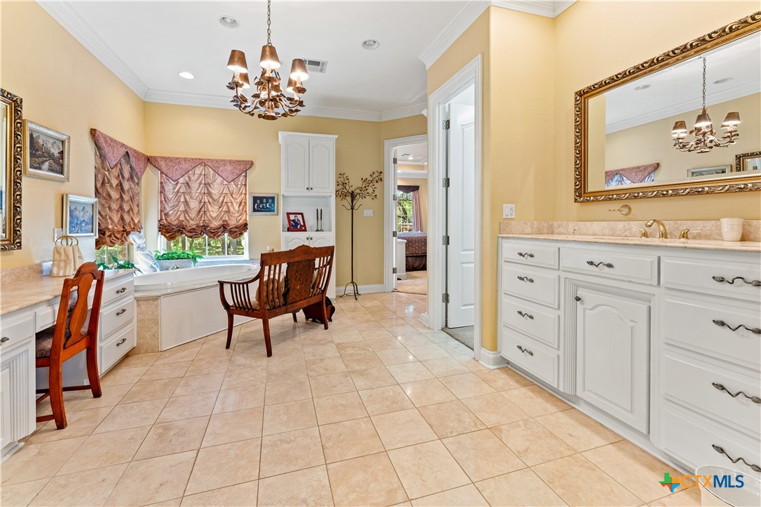 300 Salado Creek Place Property Photo 24