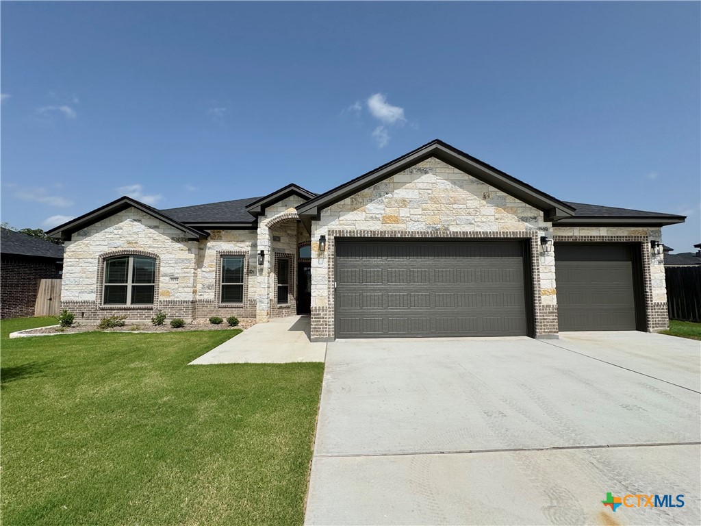 6014 Pescara Drive Property Photo 1
