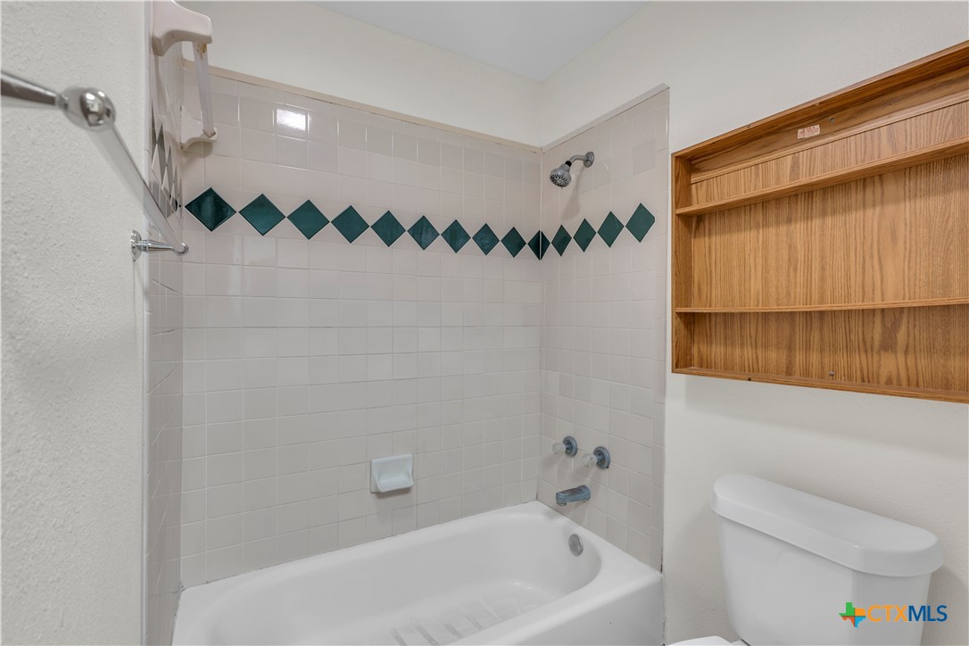 116 Shore Front Drive Property Photo 12