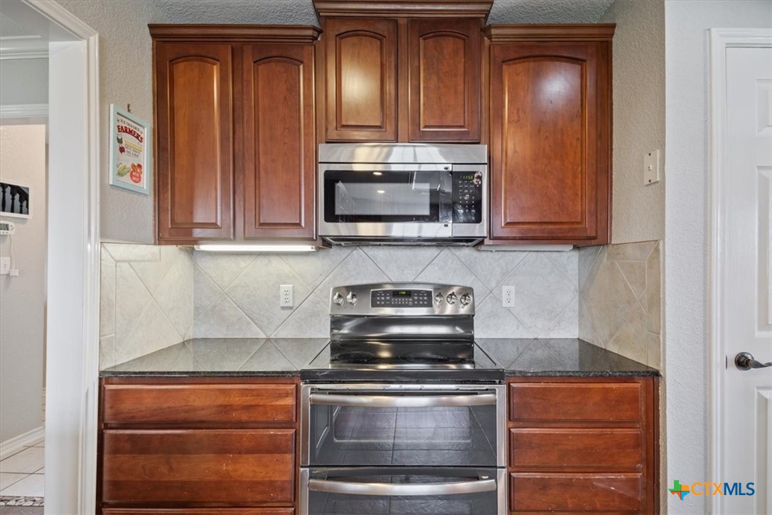 8600 Five Wells Road Property Photo 15