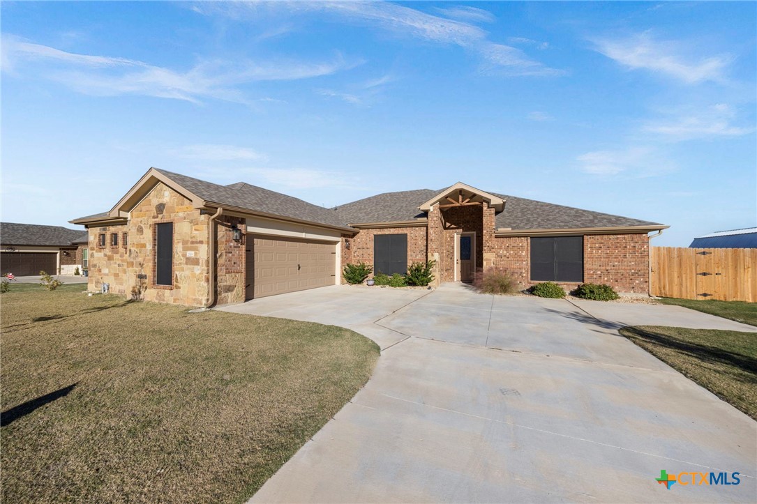 2518 Meadow Lark Drive Property Photo 1