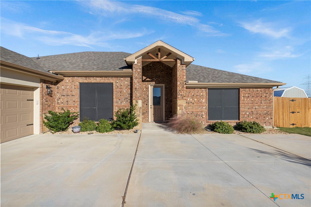 2518 Meadow Lark Drive Property Photo 2