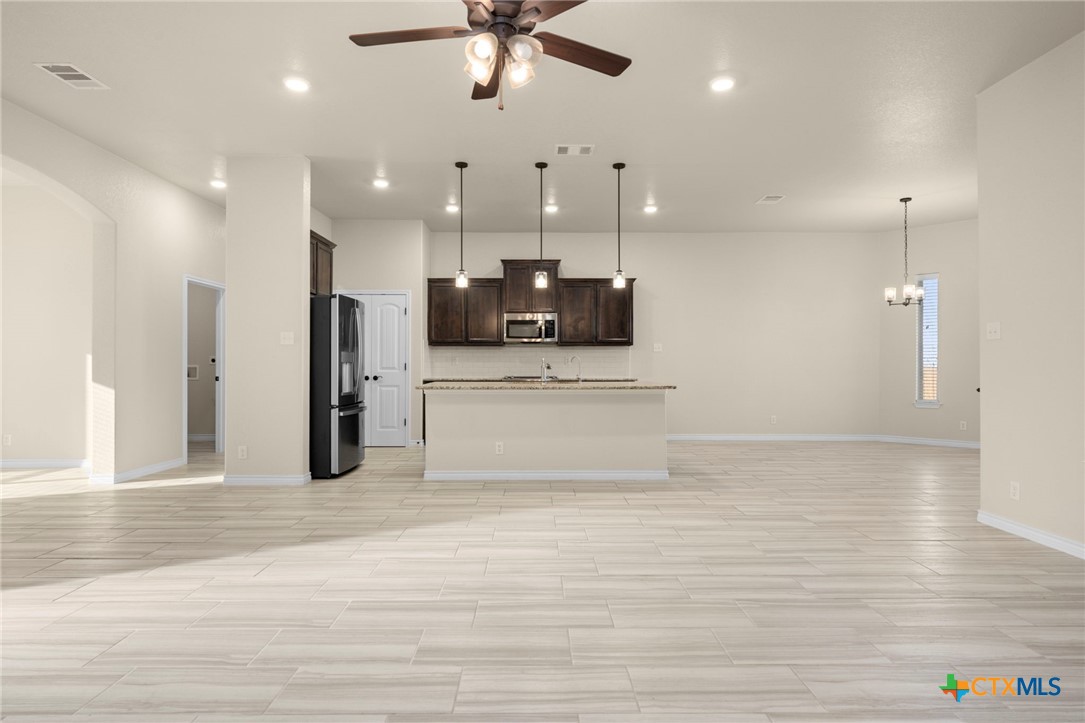 2518 Meadow Lark Drive Property Photo 4