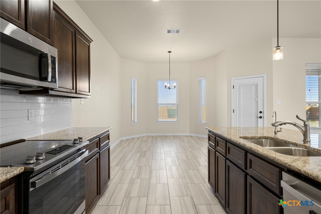 2518 Meadow Lark Drive Property Photo 11