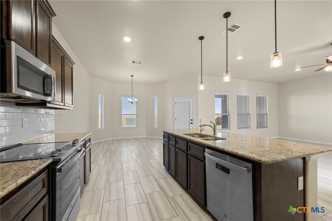 2518 Meadow Lark Drive Property Photo 12