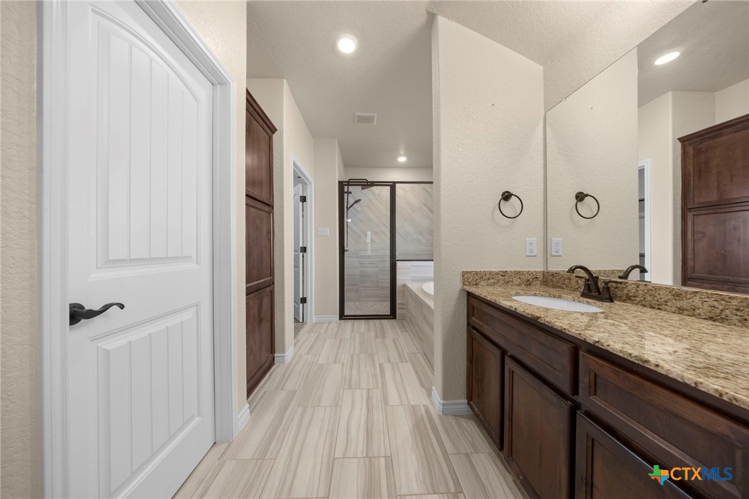 2518 Meadow Lark Drive Property Photo 20